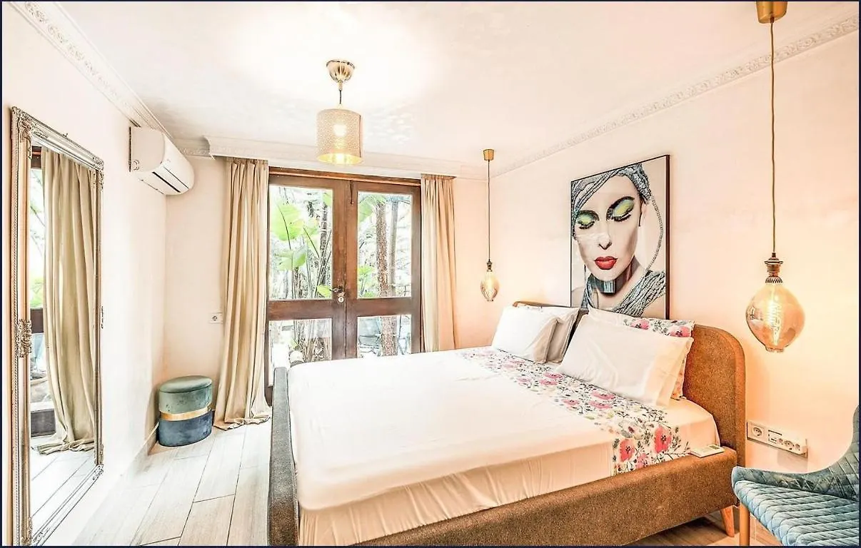 Majestic Villa By The Beach Heated Private Pool & Jacuzzi بينالماذينا