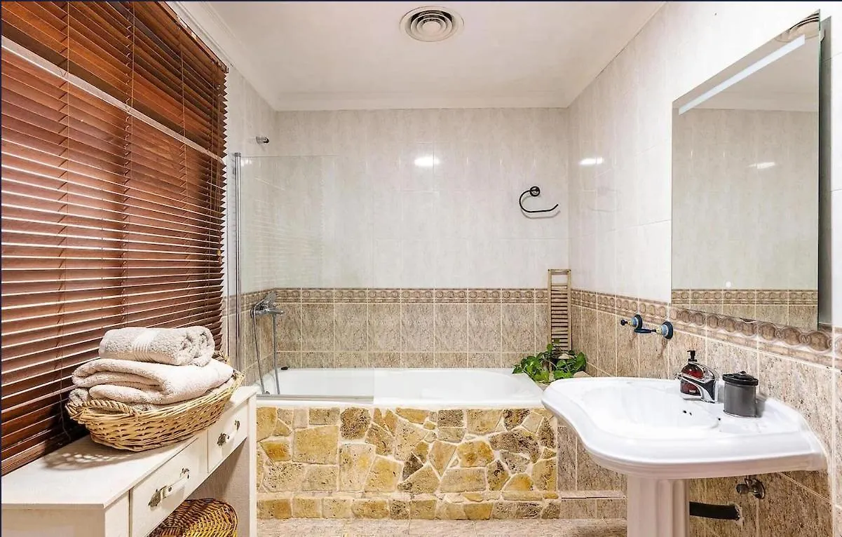 Majestic Villa By The Beach Heated Private Pool & Jacuzzi Benalmádena